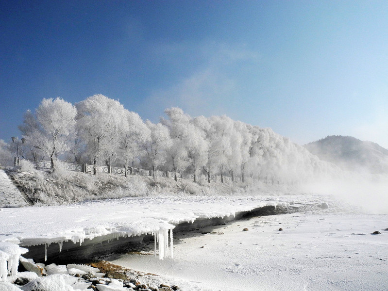 吉林/万科滑雪/长白山/镜泊湖/童话雪乡/雪地温泉/中东铁路桥