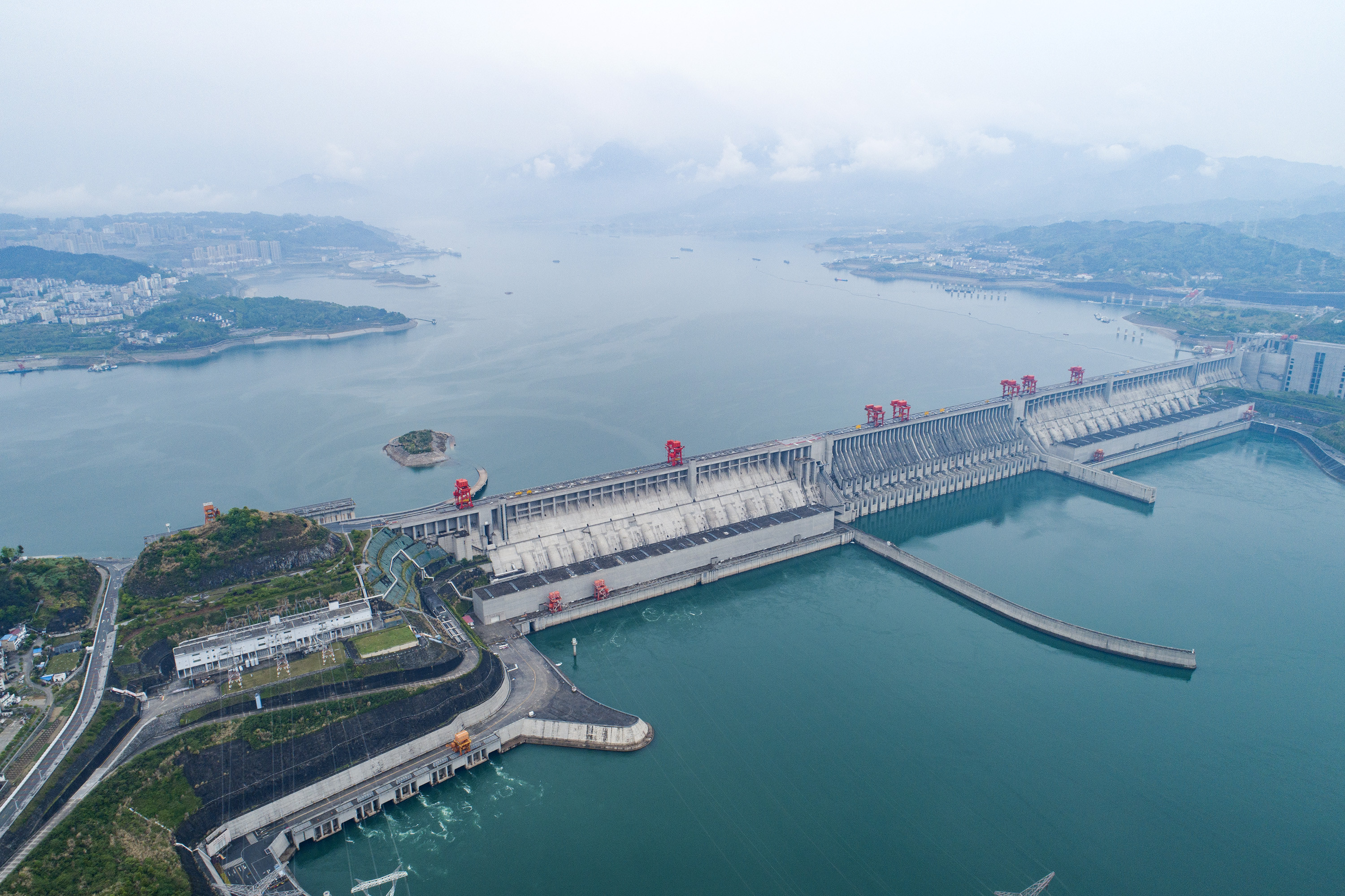 长江三峡黄金系列游轮 去飞回动4日游